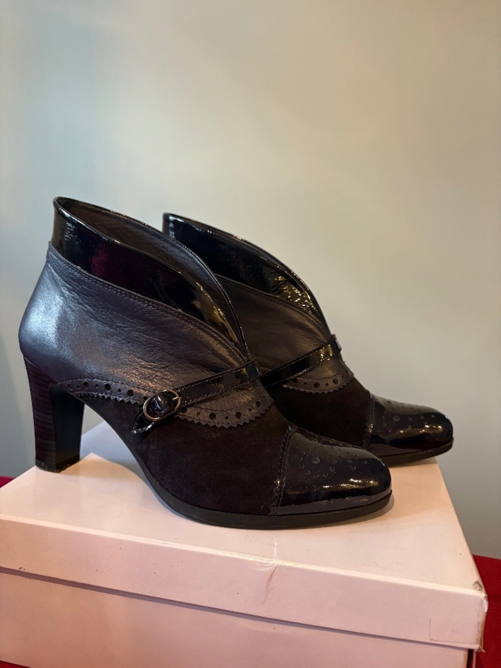Hispanitas women leather heels